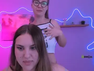 Chaturbate Live Sex Cam of lyra_desire