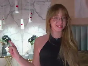 Chaturbate Adult Video Chat of loraineluff