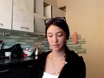 Chaturbate Live Sex Cam of elouisevallian
