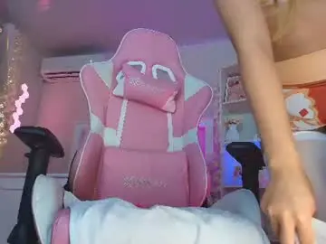 Chaturbate Live Sex Cam of ely_cherry18