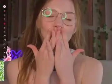 Chaturbate Best live sex cam show of lyra_thenymph