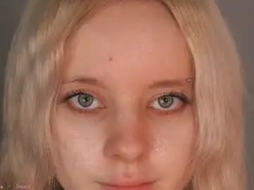 Chaturbate Watch Live Sex Cams of seebunny