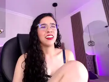 Chaturbate Nude Webcam of amara_davis1