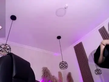 Chaturbate Live Sex Cam of amara_davis1