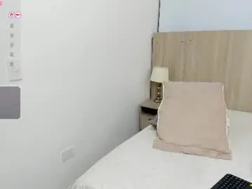 Chaturbate Adult Video Chat of kira_dubois