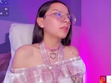 Chaturbate Free Porn Cam of kitty_patitas_suavess