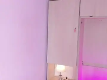 Chaturbate Watch Live Sex Cams of emilyystuart