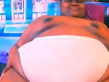 Chaturbate Nude Webcam of ebonyhotbuns4u2luv