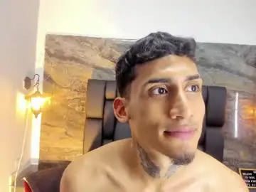Chaturbate Best live sex cam show of strikeandsweet