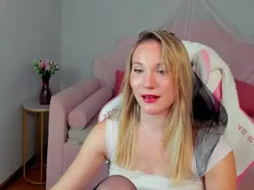 Chaturbate Adult Video Chat of elaravoltage
