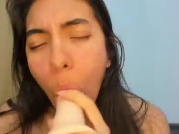 Chaturbate Live Sex Cam of emilysex_118