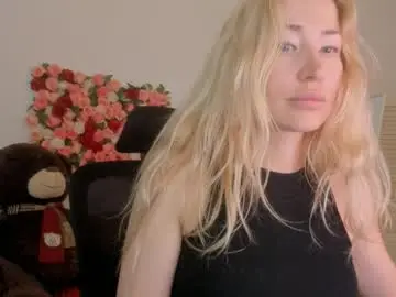 Chaturbate Live Sex Cam of astramonroe