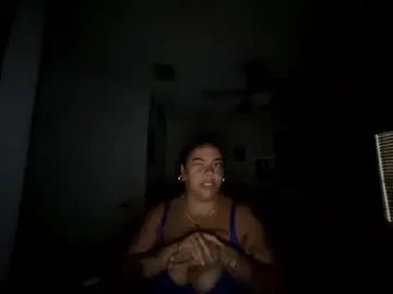 Chaturbate Watch Live Sex Cams of desiresxmoe