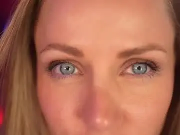 Chaturbate Free Live Porn of eva_fashionista