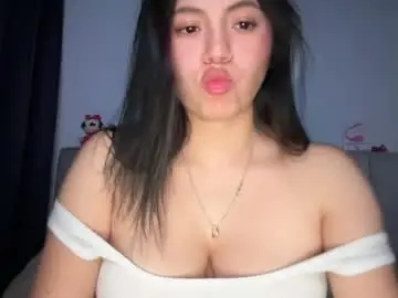Chaturbate Live Sex Cam of ella_aq