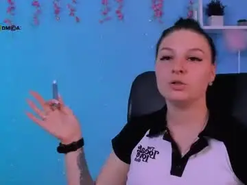 Chaturbate Live Sex Cam of dina_bloom