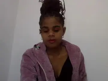 Chaturbate Best live sex cam show of delphineee