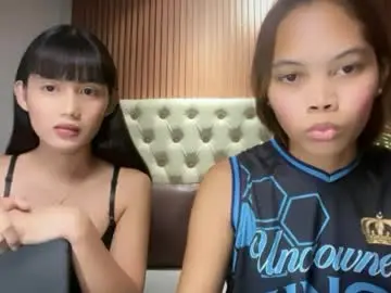 Chaturbate Live Sex Cam of hottie_carlinexx