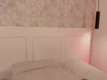 Chaturbate Best live sex cam show of emily_luve