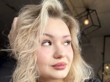Livejasmin Sex Cam of LavernaMonnot