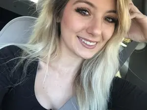 Myfreecams Live Sex Cam of Sammy_gray