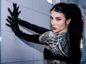 Myfreecams Adult Video Chat of KasaraWood