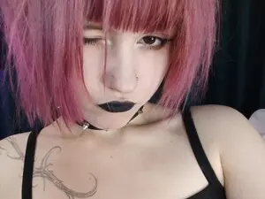 Myfreecams Adult Webcam of KikiMoor