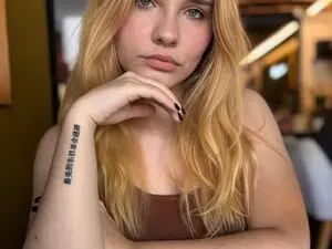 Myfreecams Free Porn Cam of ClassyCarrie