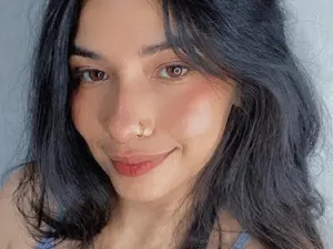 Myfreecams Sex Chat of Cyra_Greice