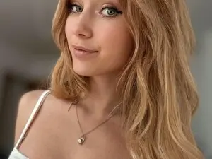 Myfreecams Sex Chat of LuciaAmazing