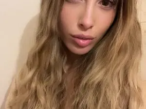 Myfreecams Adult Video Chat of Deidi_sweet