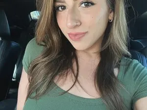 Myfreecams Watch Live Sex Cams of Kaitlyn_