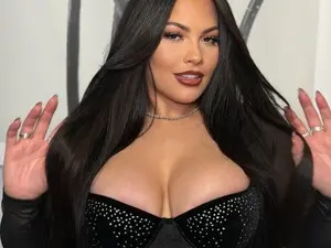 Myfreecams Watch Live Sex Cams of Sophiasanchezxxx