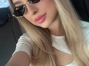 Myfreecams Free Porn Cam of ScarletColes