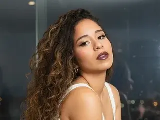 Streamate Best live sex cam show of Retromodel