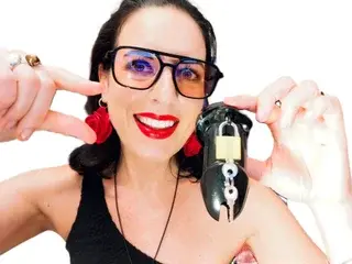 Streamate Adult Webcam of MistressBlackMoonLilith
