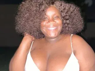 Streamate Free Porn Cam of RoyalCuttiexoxo