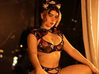 Streamate Adult Webcam of MaraMaison