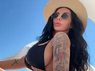 Streamate Free Porn Cam of IvyWiksen