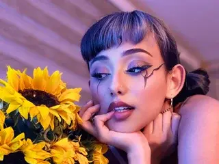Streamate Nude Webcam of MartiinaAlvarez