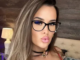 Streamate Free Porn Cam of AshyHeavennn
