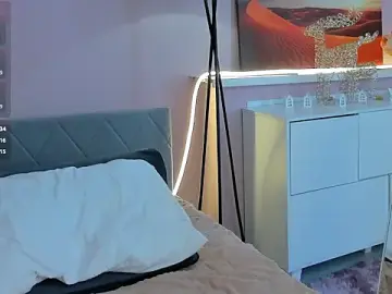 Stripchat Free Porn Cam of CherryLexi_