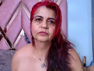 Stripchat Nude Webcam of RoxetteMature