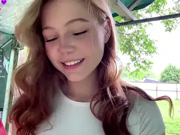 Stripchat Live Porn of AlberthaBudd