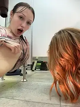 Stripchat Sex Cam of FlashTitsRoyal
