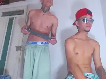 Stripchat Free Live Porn of gabriel_reyes21