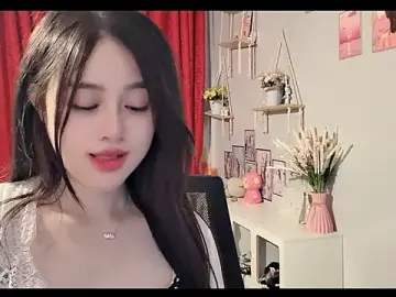 Stripchat Sex Cam of Bee-Cherry