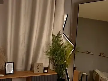Stripchat Live Sex Cam of LollaStich