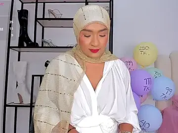 Stripchat Watch Live Sex Cams of Amira-Zahra