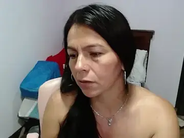 Stripchat Free Live Porn of camilavargas_